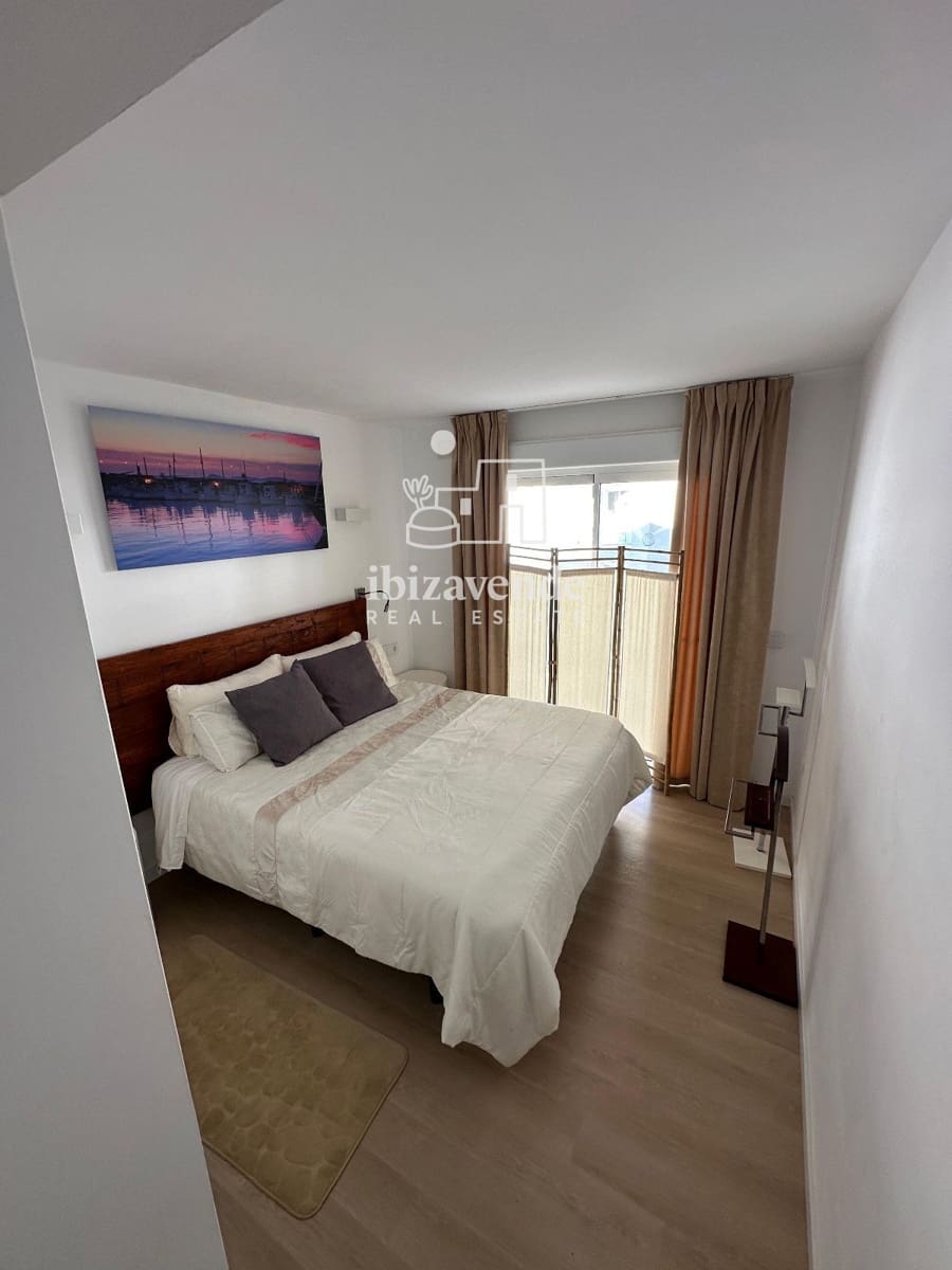 3 soveværelse Lejlighed til leje i Cala d'en Bou med garage - € 4.000 (Ref: 9753565)