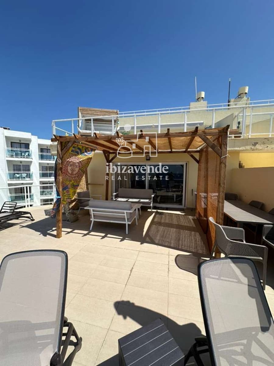 3 soveværelse Lejlighed til leje i Cala d'en Bou med garage - € 4.000 (Ref: 9753565)