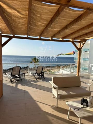 3 soveværelse Lejlighed til leje i Cala d'en Bou, San Jose / Sant Josep de Sa Talaia med garage - € 4.000 (Ref: 9753565)