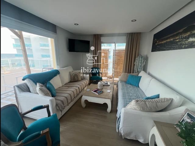 3 soveværelse Lejlighed til leje i Cala d'en Bou, San Jose / Sant Josep de Sa Talaia med garage - € 4.000 (Ref: 9753565)