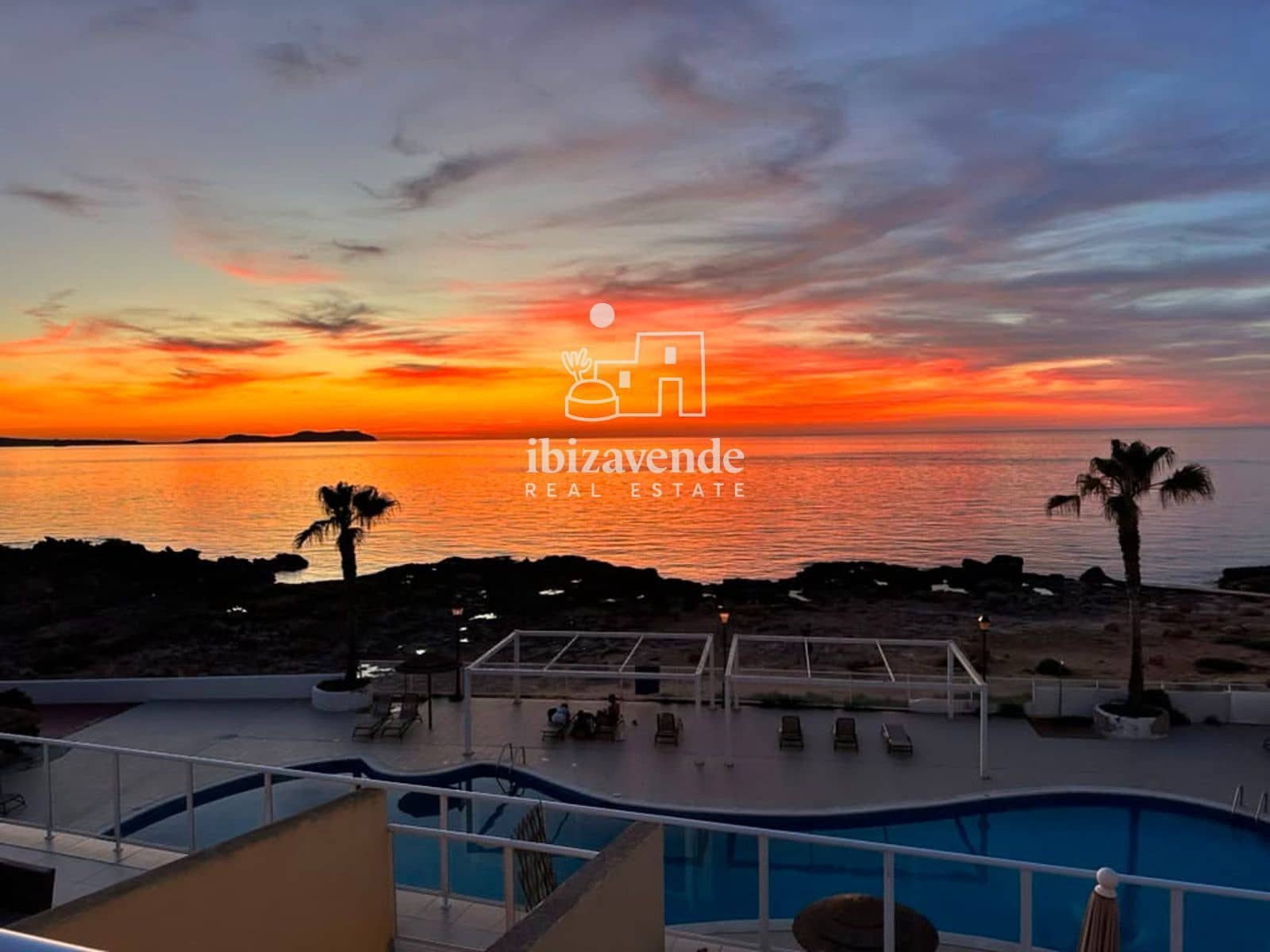 3 soveværelse Lejlighed til leje i Cala d'en Bou med garage - € 3.750 (Ref: 9753565)