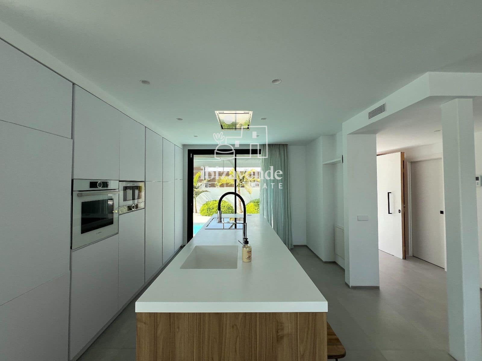 6 soveværelse Villa til salg i Nuestra Senora de Jesus med swimmingpool garage - € 2.700.000 (Ref: 9758019)