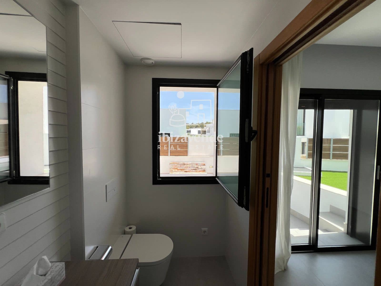 6 soveværelse Villa til salg i Nuestra Senora de Jesus med swimmingpool garage - € 2.700.000 (Ref: 9758019)