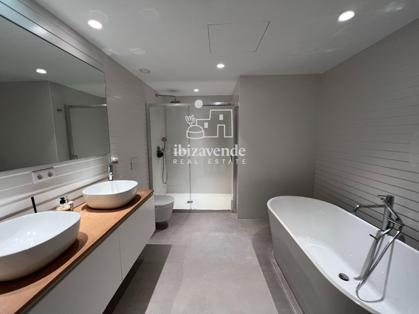 6 soveværelse Villa til salg i Nuestra Senora de Jesus med swimmingpool garage - € 2.700.000 (Ref: 9758019)