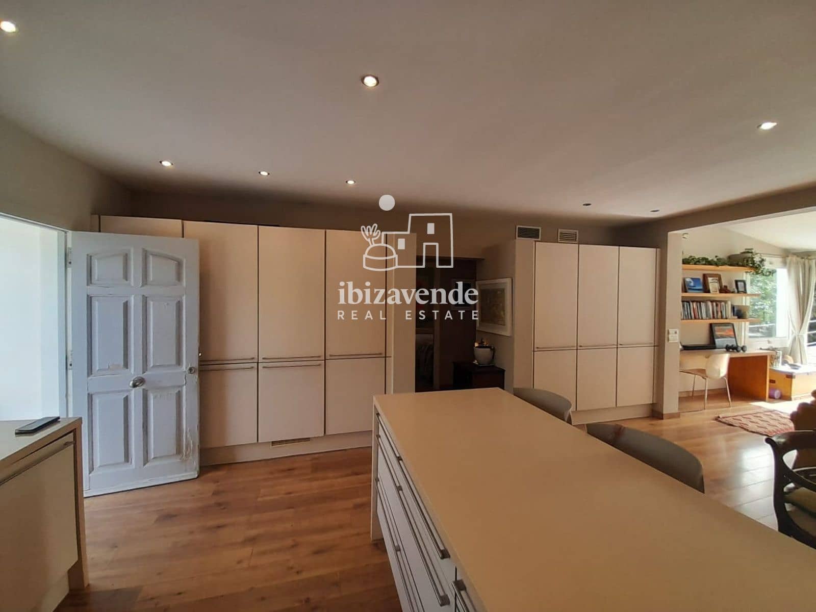 5 quarto Moradia para venda em Santa Eulalia / Santa Eularia com piscina garagem - 1 525 000 € (Ref: 9769936)