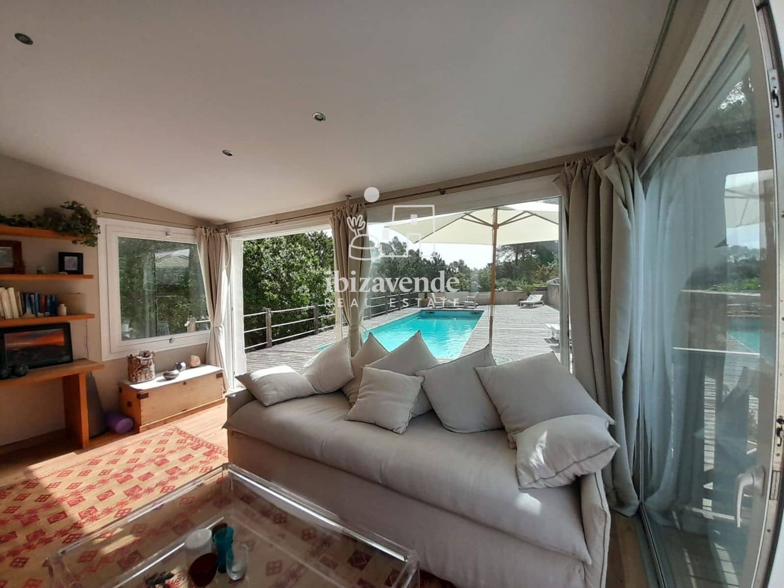 5 quarto Moradia para venda em Santa Eulalia / Santa Eularia com piscina garagem - 1 525 000 € (Ref: 9769936)