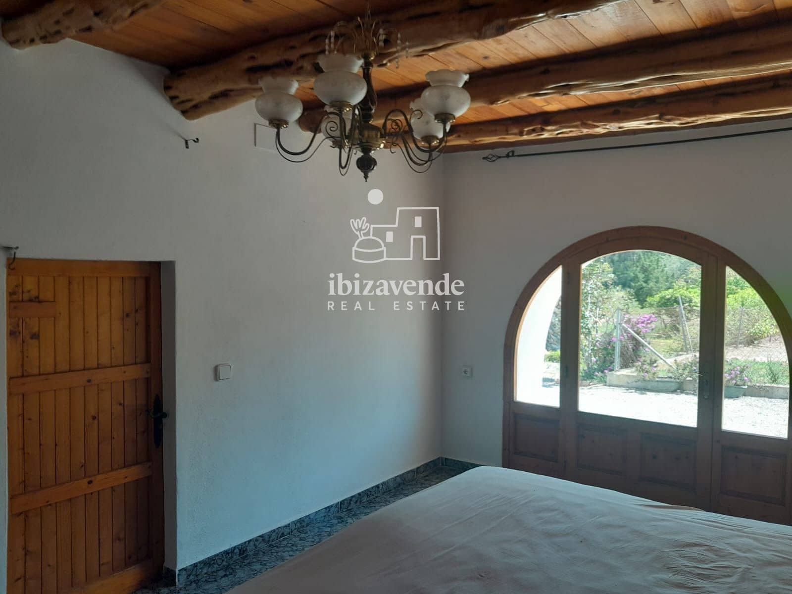 6 quarto Moradia para arrendar em Sant Llorenc de Balafia com piscina garagem - 4 000 € (Ref: 9783262)