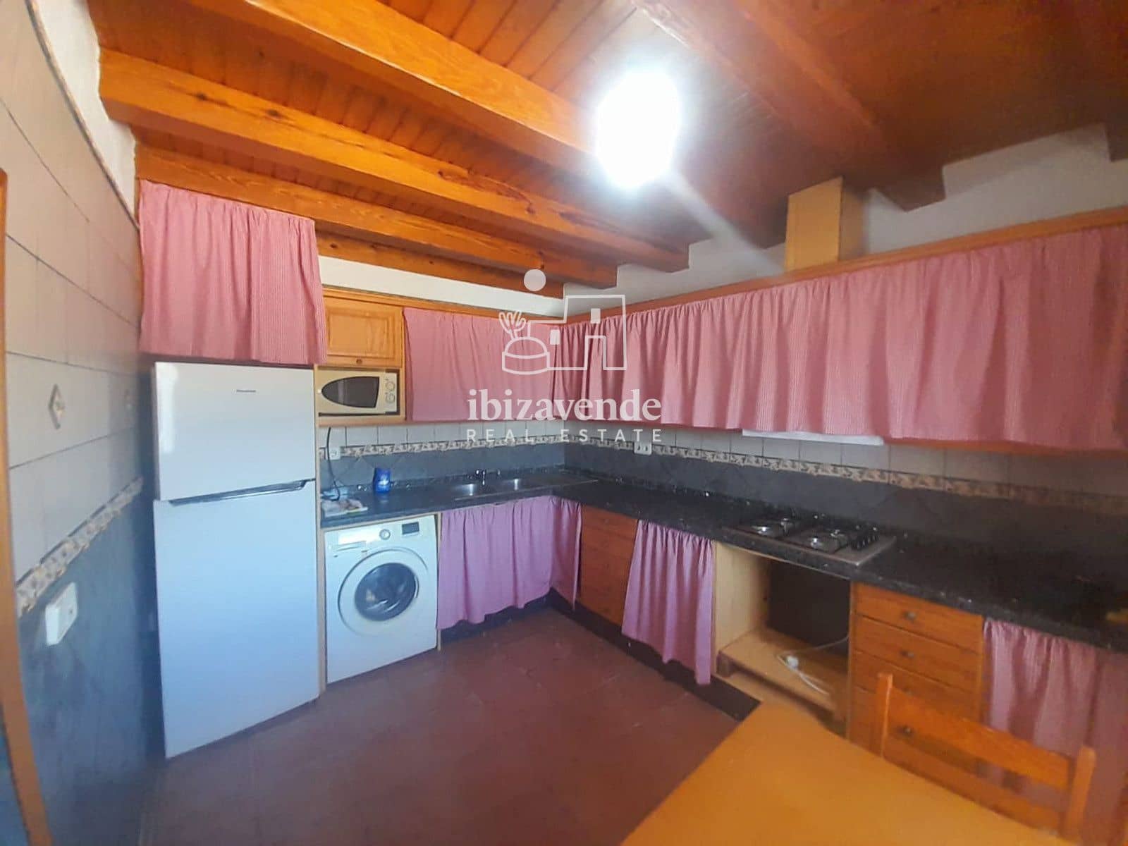 6 quarto Moradia para arrendar em Sant Llorenc de Balafia com piscina garagem - 4 000 € (Ref: 9783262)