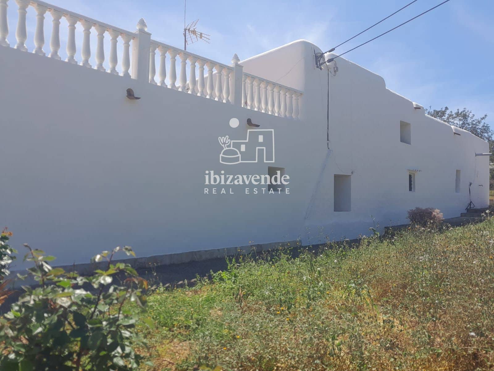 6 quarto Moradia para arrendar em Sant Llorenc de Balafia com piscina garagem - 4 000 € (Ref: 9783262)
