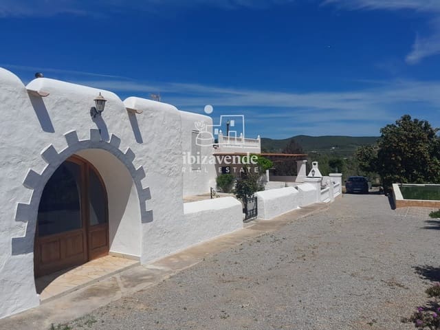 6 bedroom Villa for rent in Sant Llorenç de Balafia, Sant Joan de Labritja with pool garage - € 6,000 (Ref: 9783262)