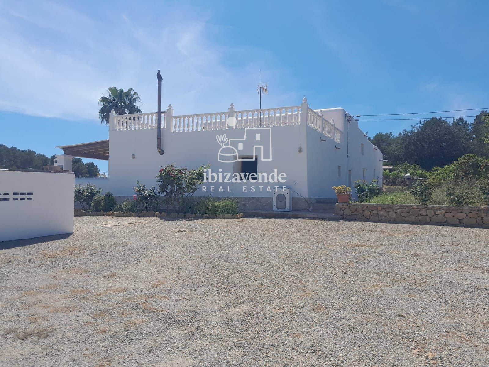 6 quarto Moradia para arrendar em Sant Llorenc de Balafia com piscina garagem - 4 000 € (Ref: 9783262)