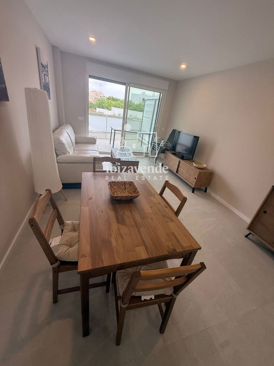 2 bedroom Flat for rent in Ibiza / Eivissa town with pool - € 5,000 (Ref: 9788758)