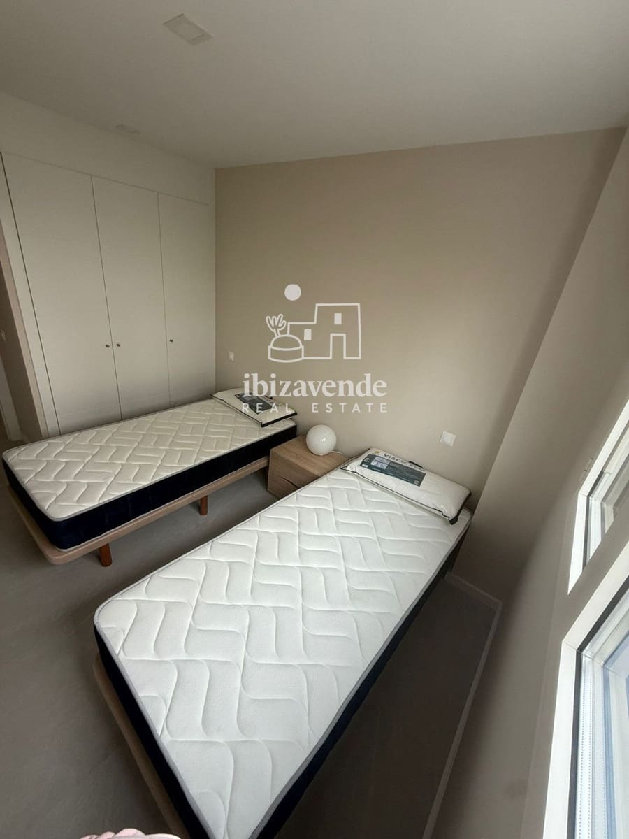 2 bedroom Flat for rent in Ibiza / Eivissa town with pool - € 5,000 (Ref: 9788758)