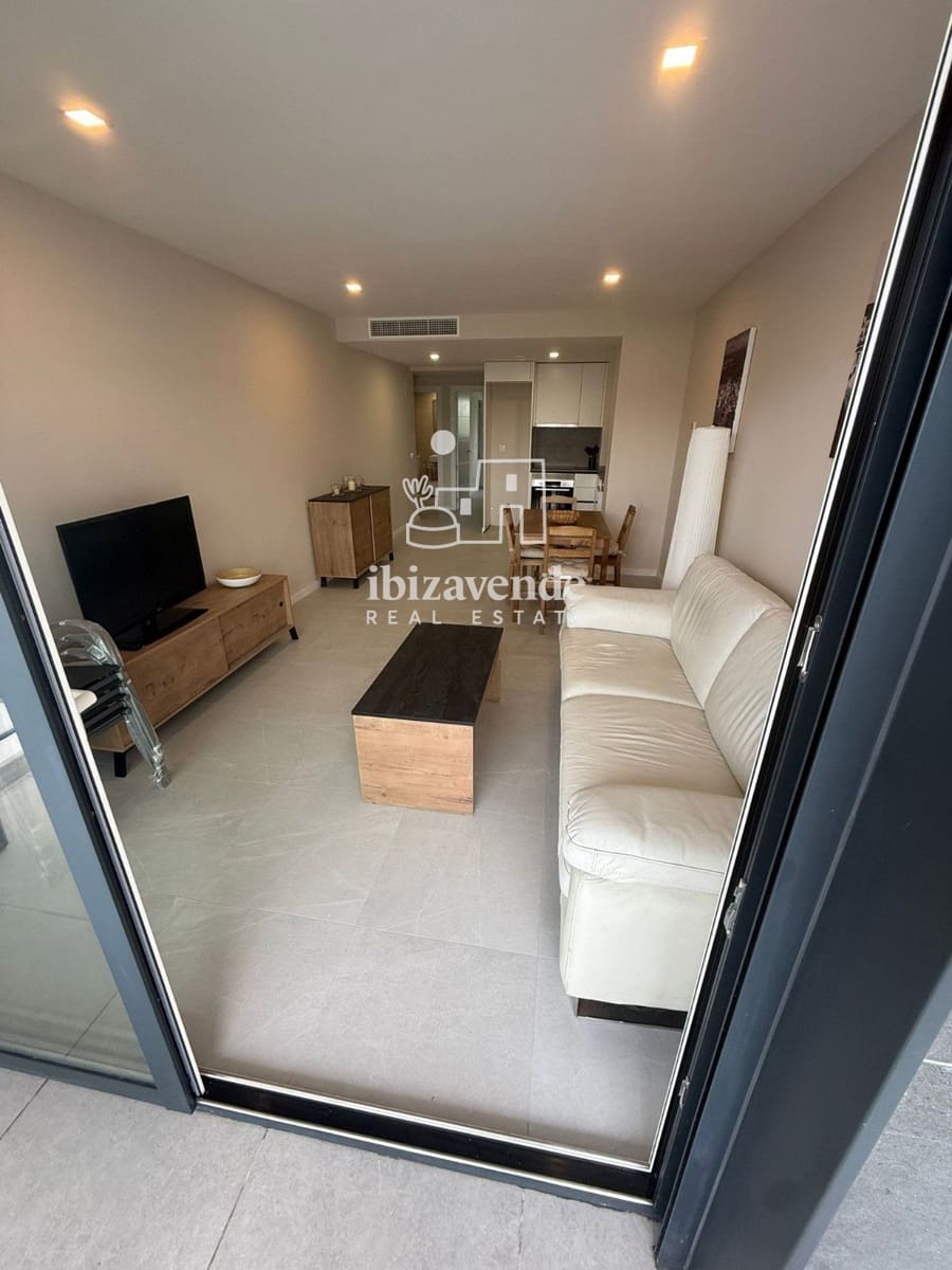2 bedroom Flat for rent in Ibiza / Eivissa town with pool - € 5,000 (Ref: 9788758)