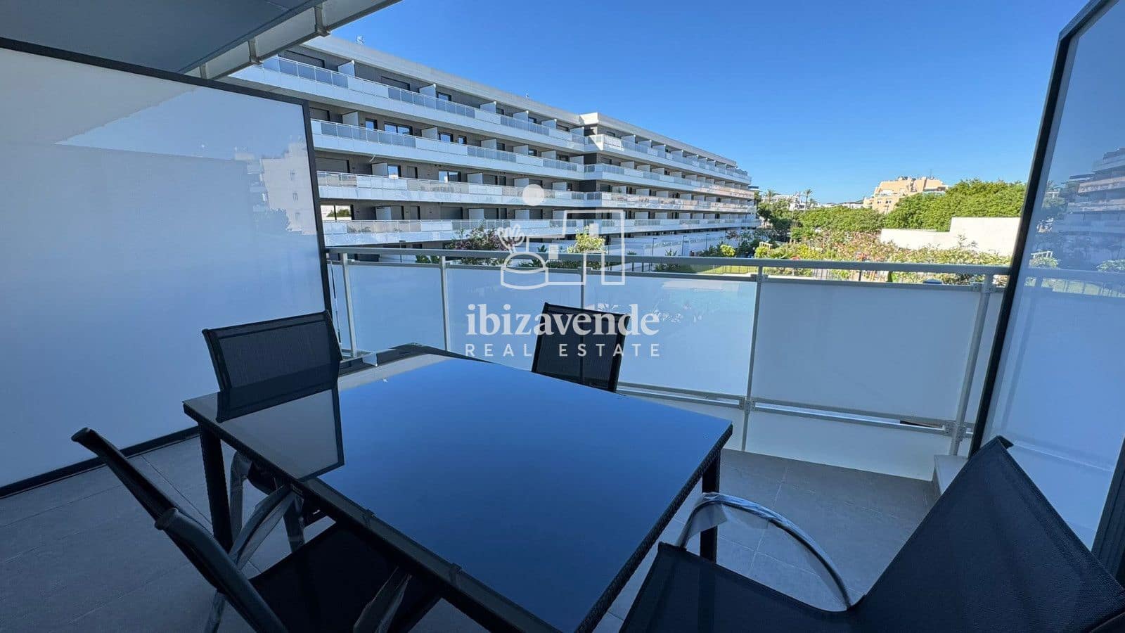 2 bedroom Flat for rent in Ibiza / Eivissa town with pool - € 5,000 (Ref: 9788758)