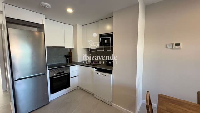 2 bedroom Flat for rent in Ibiza / Eivissa town with pool - € 5,000 (Ref: 9788758)