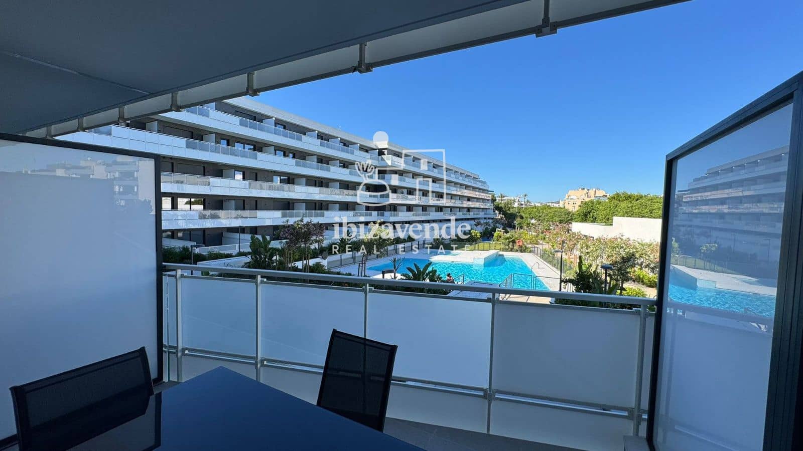 2 bedroom Flat for rent in Ibiza / Eivissa town with pool - € 5,000 (Ref: 9788758)