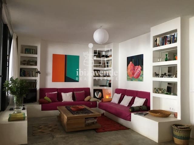 2 bedroom Townhouse for rent in Roca Llisa, Santa Eulalia / Santa Eularia - € 4,000 (Ref: 9788759)