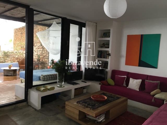 2 bedroom Townhouse for rent in Roca Llisa, Santa Eulalia / Santa Eularia - € 4,000 (Ref: 9788759)