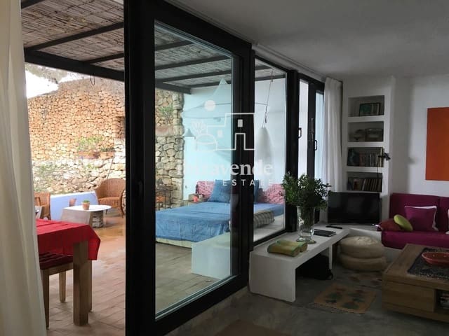 2 bedroom Townhouse for rent in Roca Llisa, Santa Eulalia / Santa Eularia - € 4,000 (Ref: 9788759)