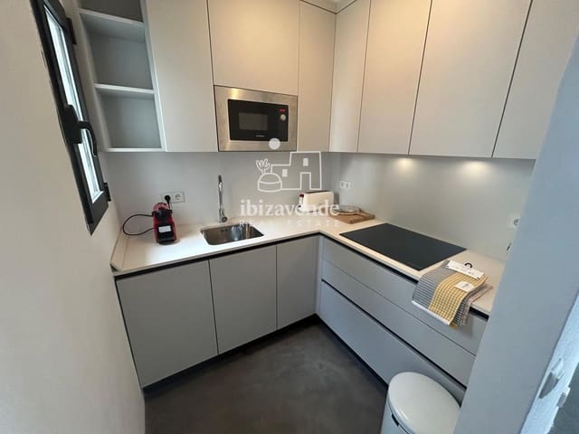 2 slaapkamer Huis te huur in Roca Llisa, Santa Eulalia / Santa Eularia - € 4.000 (Ref: 9788759)