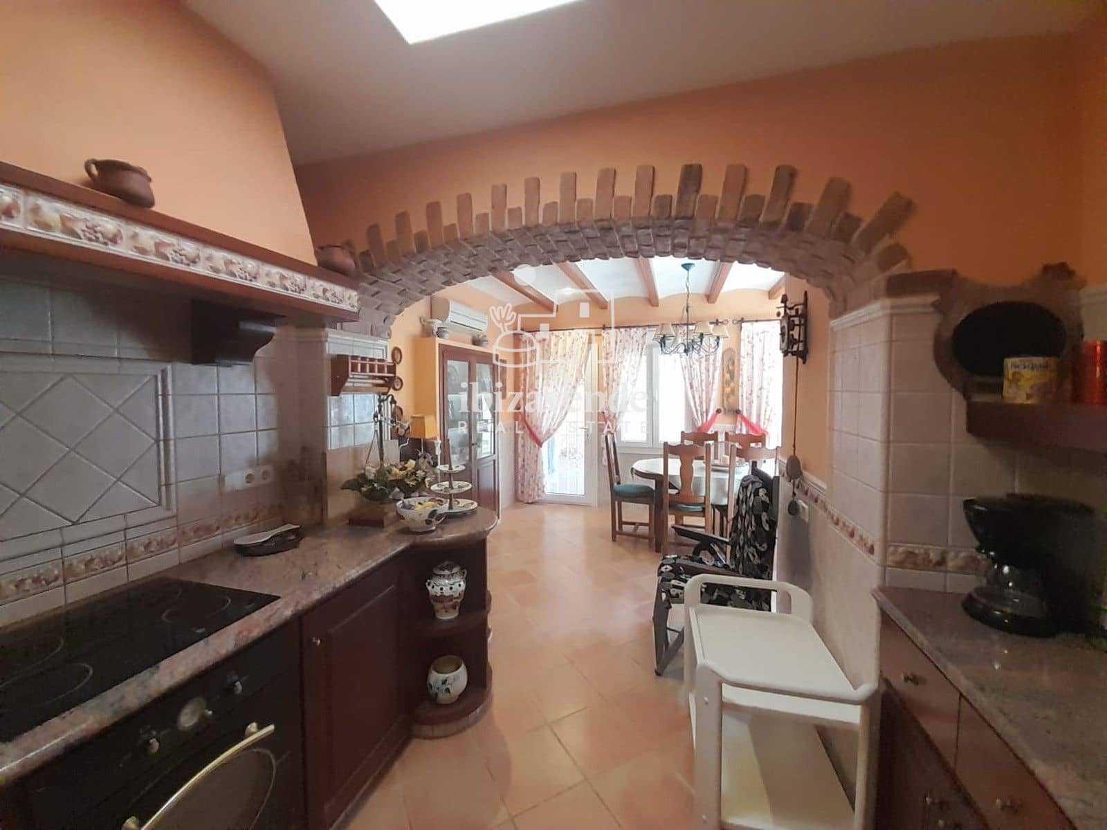 4 soverom Villa til leie i Cala Tarida med svømmebasseng garasje - € 5 000 (Ref: 9793758)