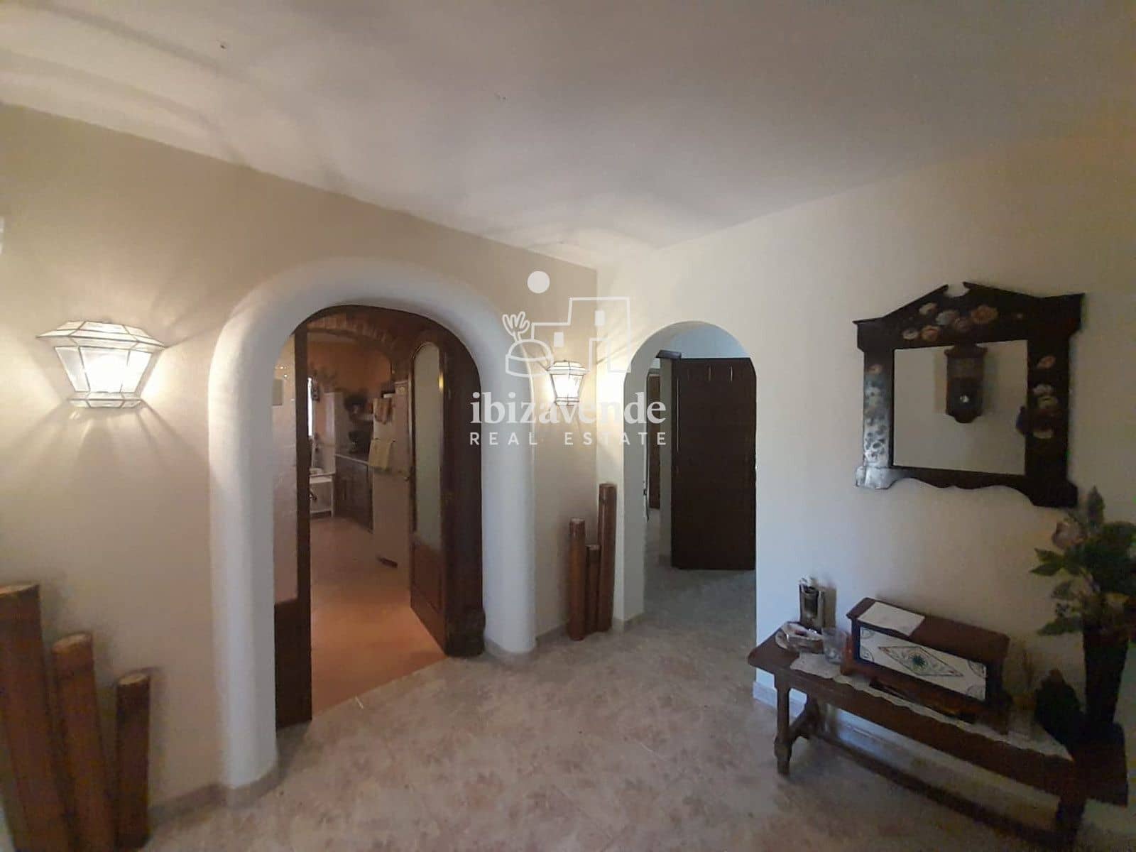 4 soverom Villa til leie i Cala Tarida med svømmebasseng garasje - € 5 000 (Ref: 9793758)