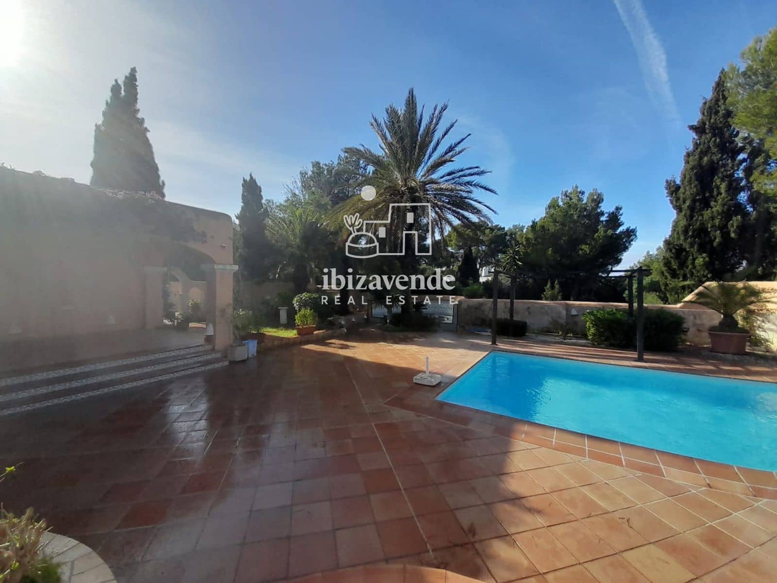 4 soverom Villa til leie i Cala Tarida med svømmebasseng garasje - € 5 000 (Ref: 9793758)