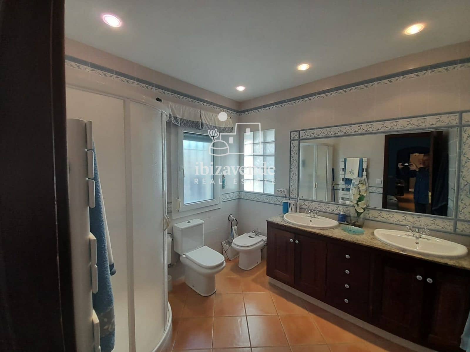 4 soverom Villa til leie i Cala Tarida med svømmebasseng garasje - € 5 000 (Ref: 9793758)