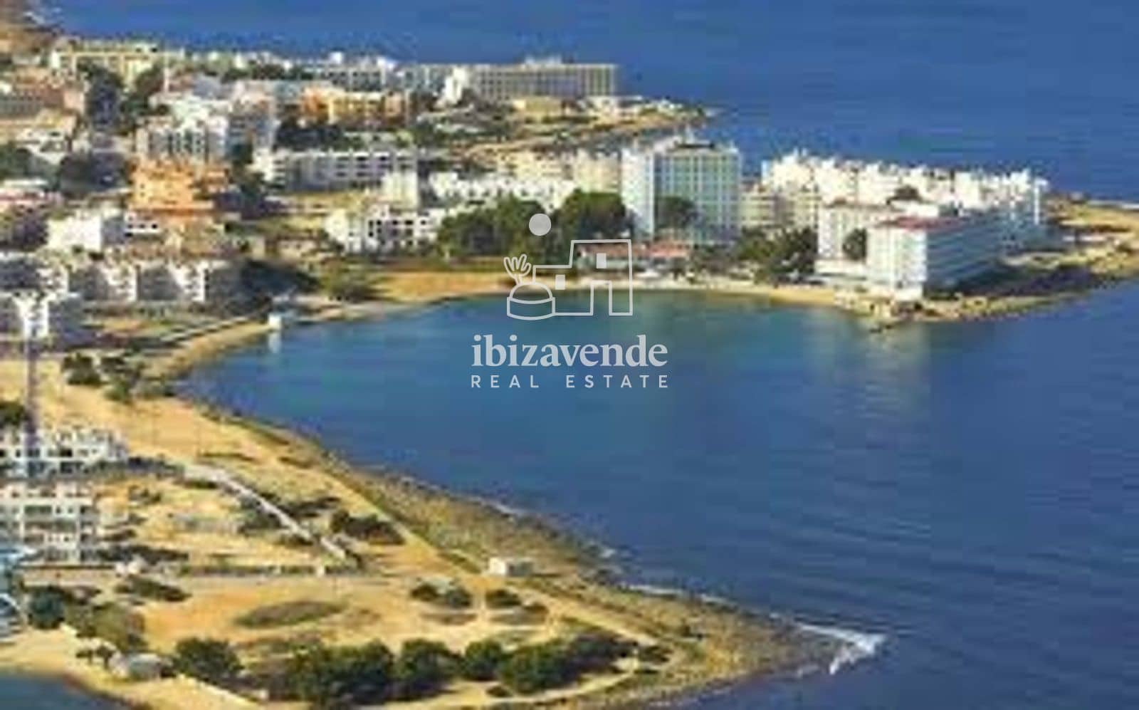 2 soveværelse Penthouse til leje i Sant Antoni de Portmany med swimmingpool - € 4.000 (Ref: 9797704)