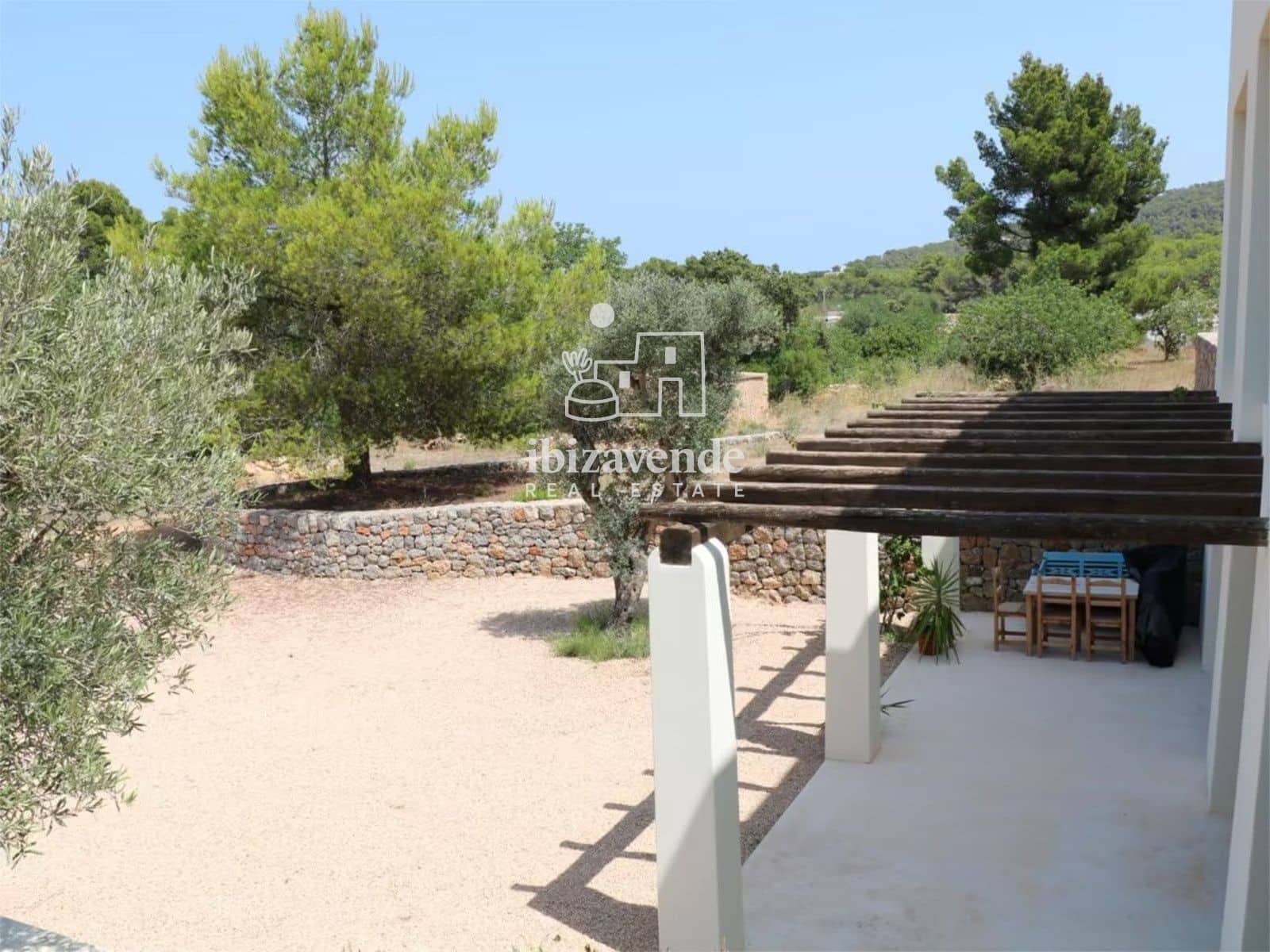 6 bedroom Villa for sale in Santa Eulalia / Santa Eularia with pool garage - € 5,850,000 (Ref: 9800692)