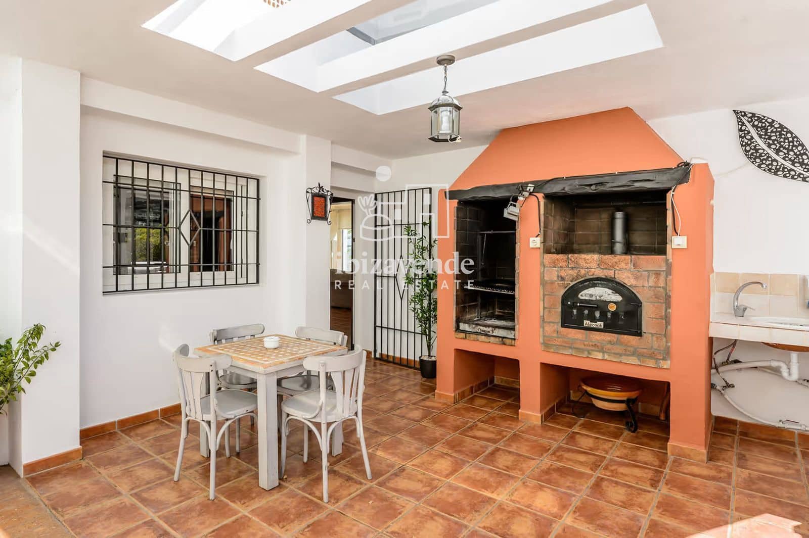 Chalet de 7 habitaciones en San Jose / Sant Josep de Sa Talaia en venta con piscina - 3.500.000 € (Ref: 9804977)