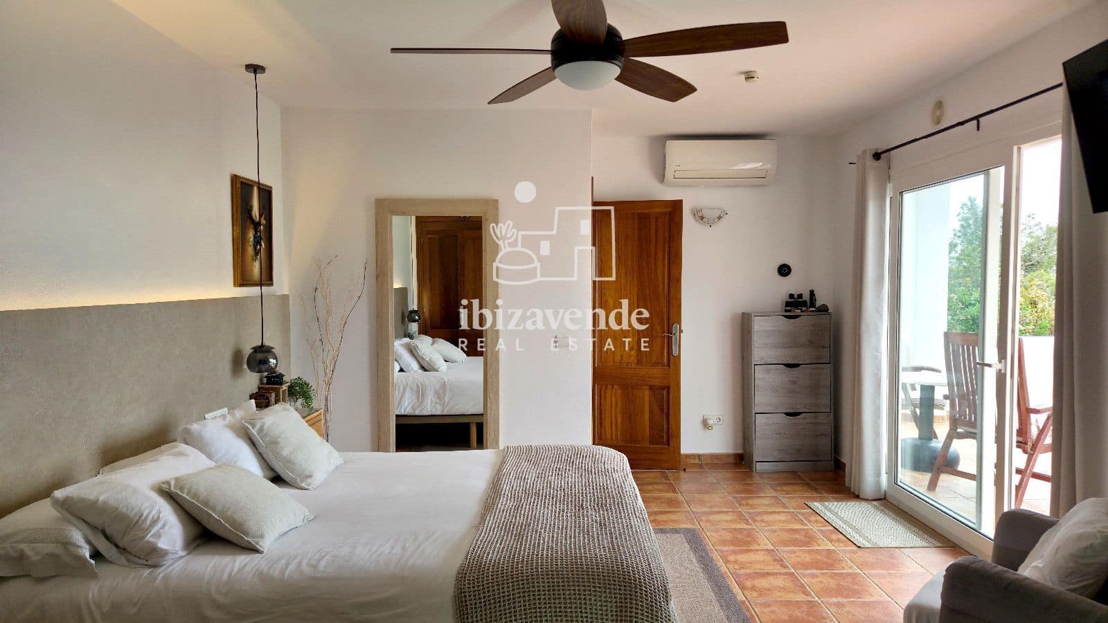 Chalet de 7 habitaciones en San Jose / Sant Josep de Sa Talaia en venta con piscina - 3.500.000 € (Ref: 9804977)