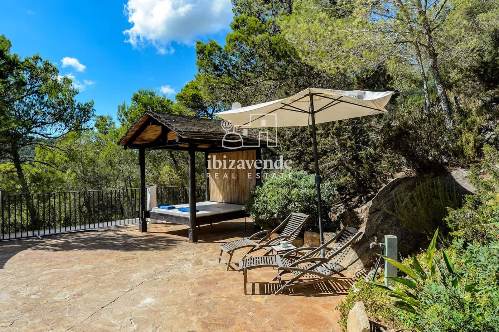 Chalet de 7 habitaciones en San Jose / Sant Josep de Sa Talaia en venta con piscina - 3.500.000 € (Ref: 9804977)