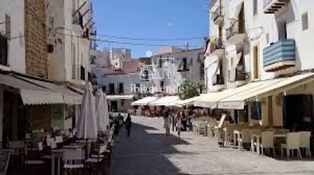 2 soverom Leilighet til leie i Ibiza by - € 1 600 (Ref: 9805831)