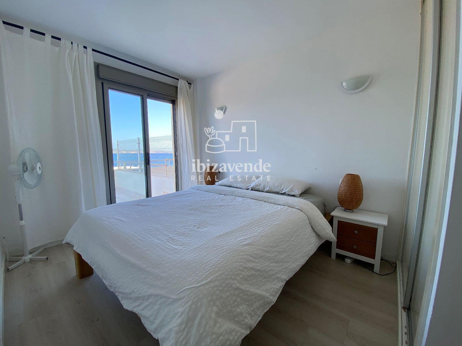 Piso de 3 habitaciones en Sant Antoni de Portmany en venta - 599.000 € (Ref: 9815102)