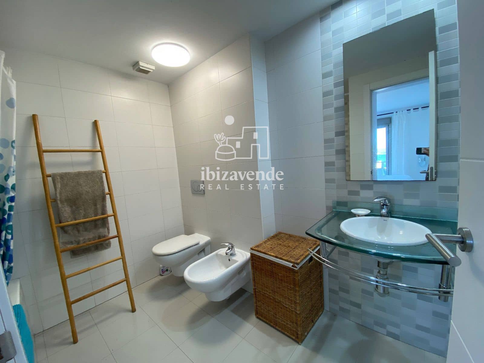 Piso de 3 habitaciones en Sant Antoni de Portmany en venta - 599.000 € (Ref: 9815102)