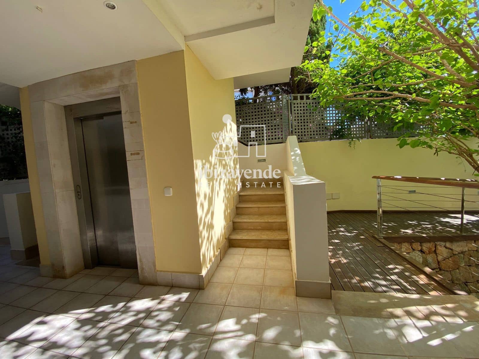 Piso de 3 habitaciones en Sant Antoni de Portmany en venta - 599.000 € (Ref: 9815102)