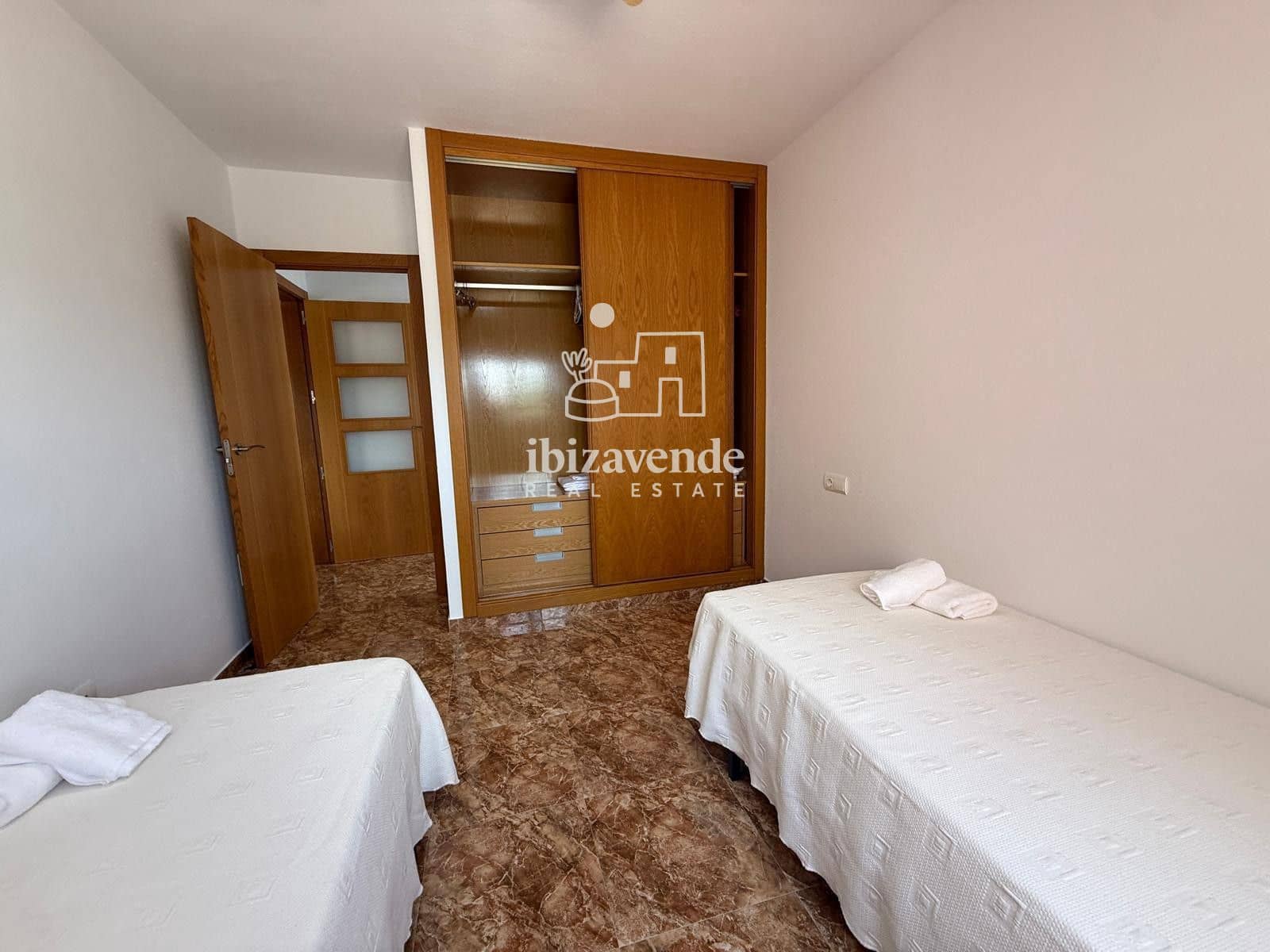 3 bedroom Villa for rent in Sant Rafael de Sa Creu - € 6,050 (Ref: 9818418)