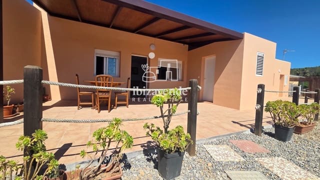 3 soveværelse Villa til leje i Sant Rafael de Sa Creu, Sant Antoni de Portmany - € 4.500 (Ref: 9818418)