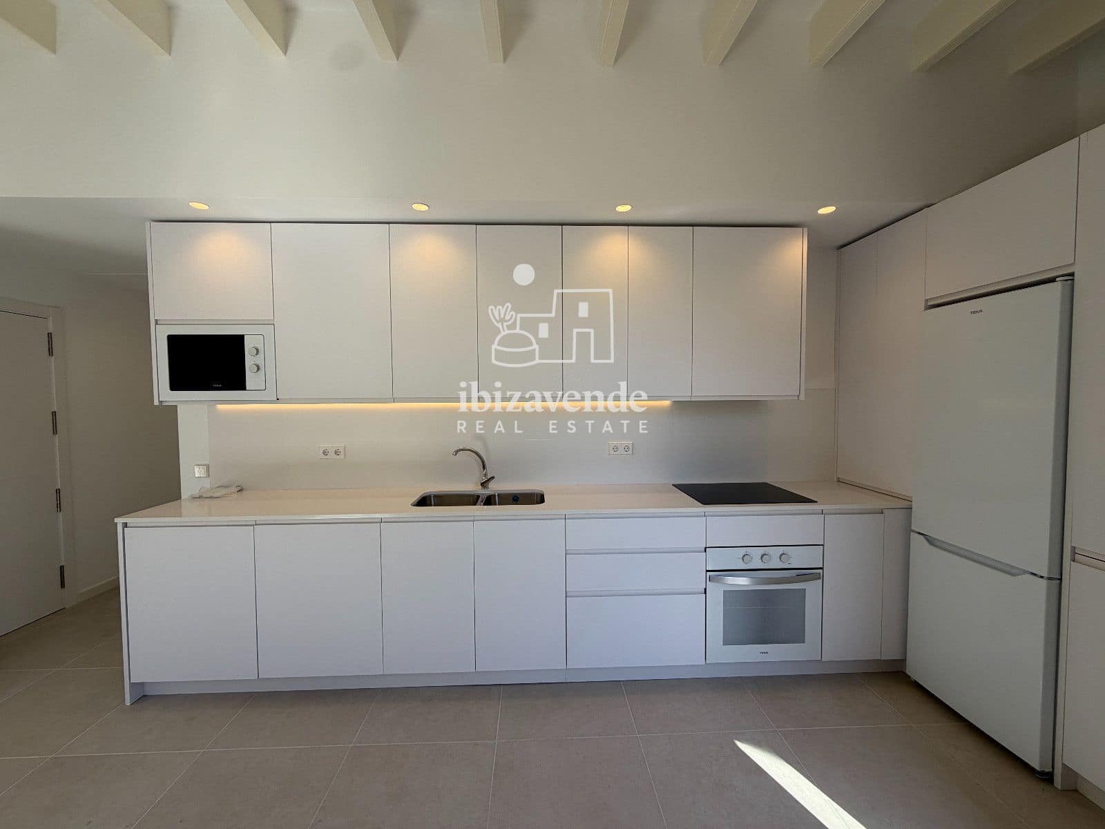 2 makuuhuone Asunto vuokrattavana paikassa Ibiza kaupunki - 3 400 € (Ref: 9819161)