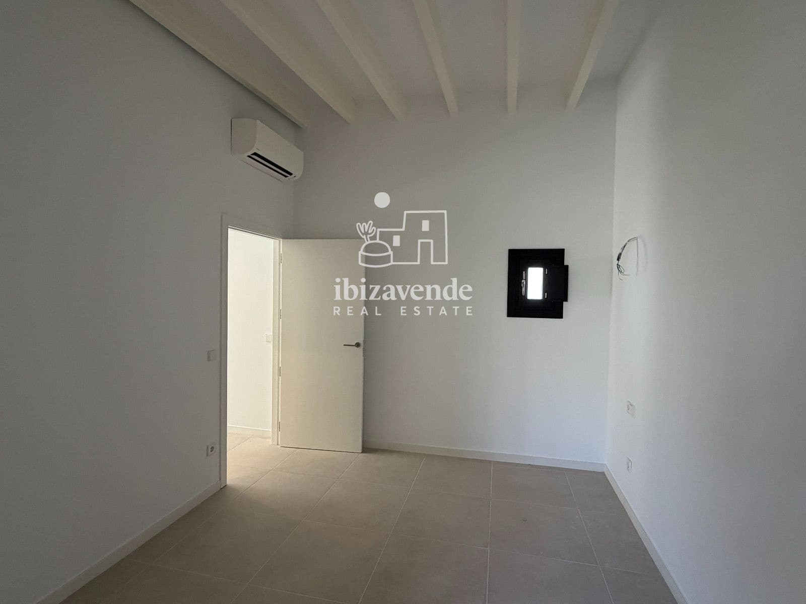 2 makuuhuone Asunto vuokrattavana paikassa Ibiza kaupunki - 3 400 € (Ref: 9819161)