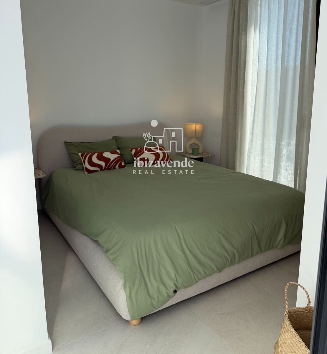 Chalet de 3 habitaciones en Cala Tarida en alquiler con piscina - 5.000 € (Ref: 9821663)
