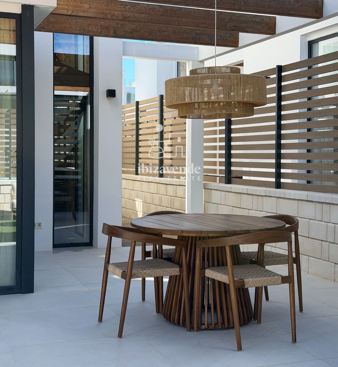 Chalet de 3 habitaciones en Cala Tarida en alquiler con piscina - 5.000 € (Ref: 9821663)