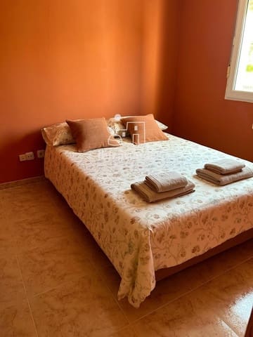 3 slaapkamer Huis te huur in Ibiza dorp met garage - € 4.500 (Ref: 9825644)
