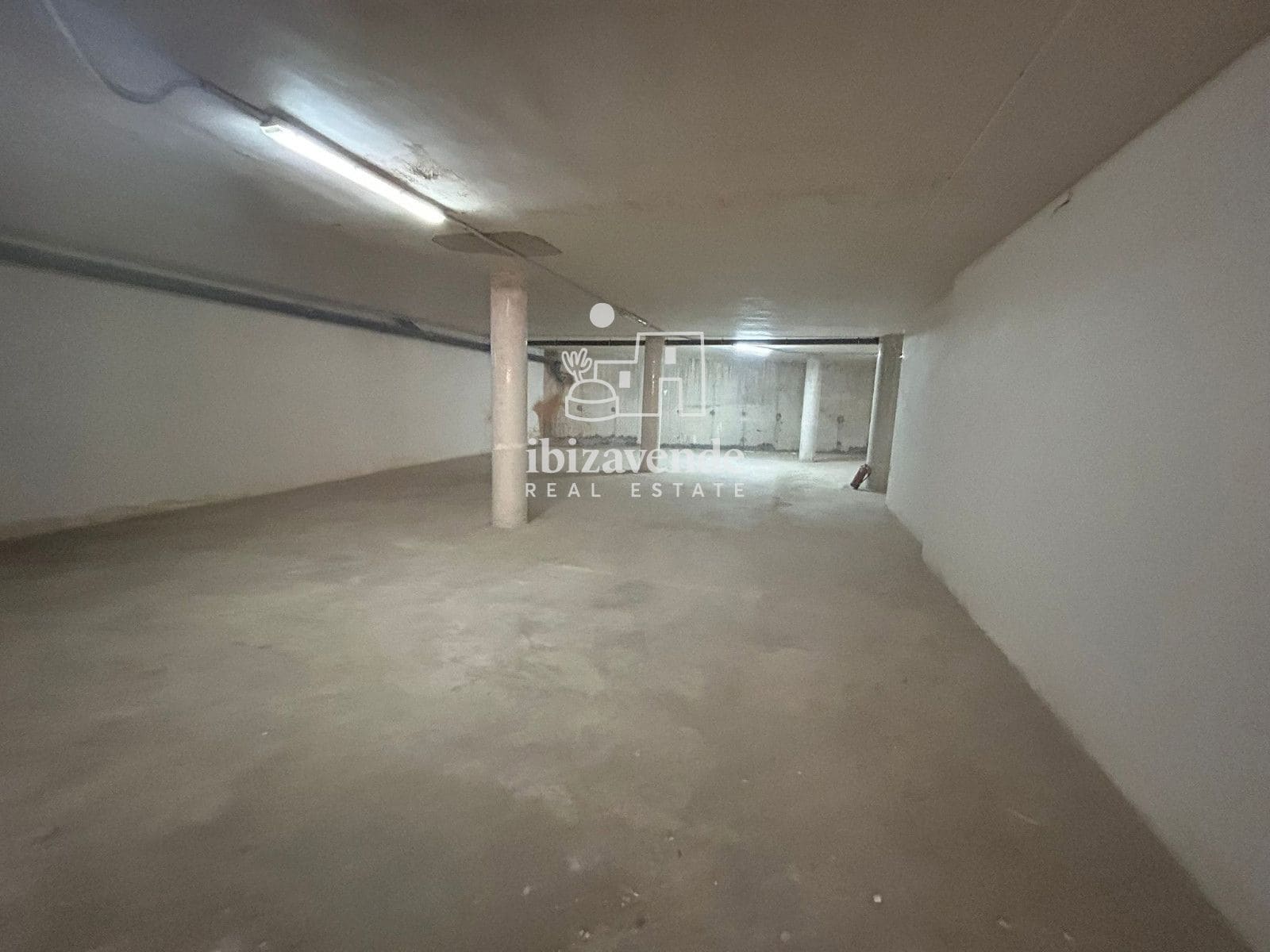 Commercial for sale in Santa Eulalia / Santa Eularia with garage - € 1,200,000 (Ref: 9836706)