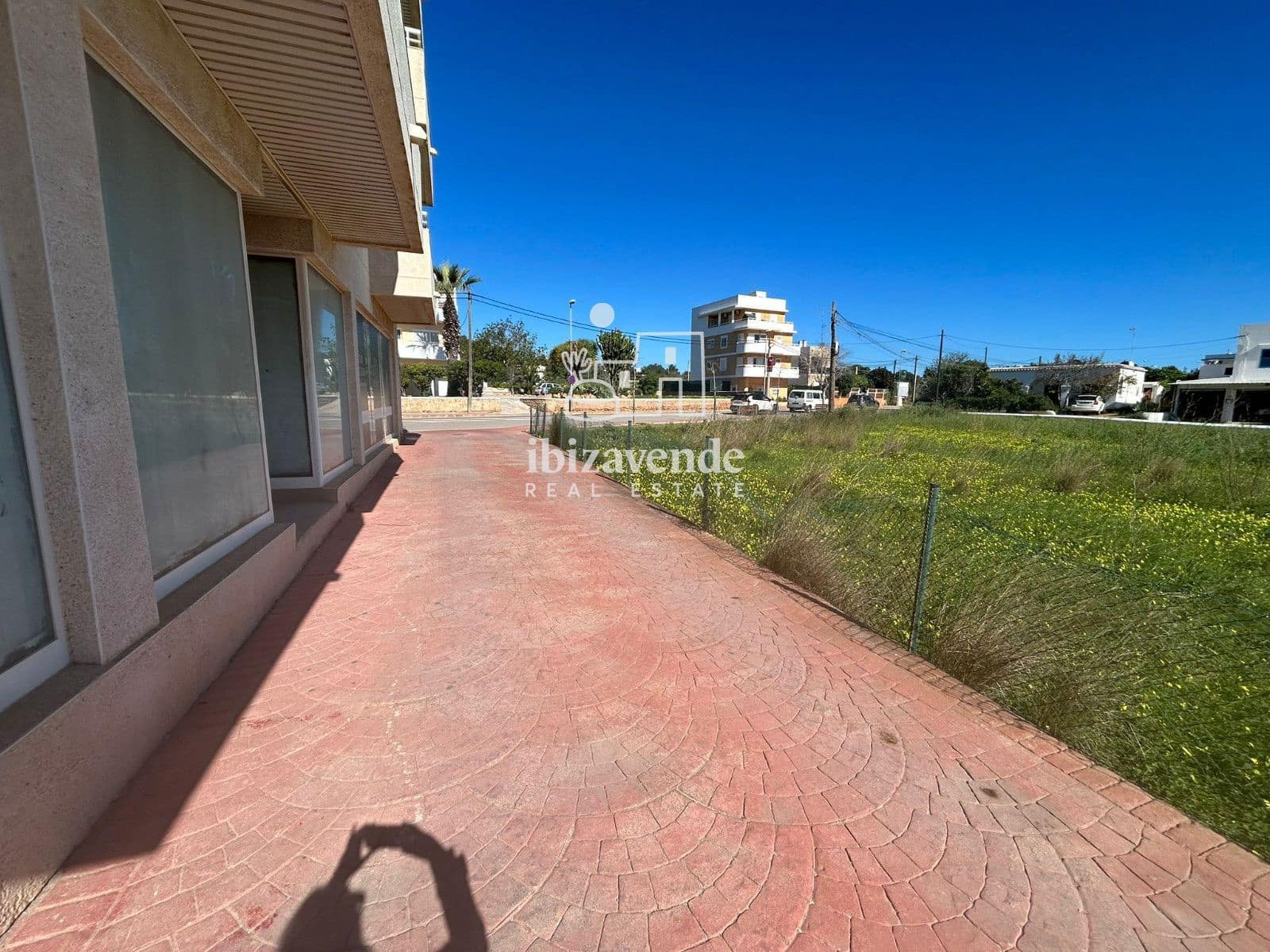 Commercial for sale in Santa Eulalia / Santa Eularia with garage - € 1,200,000 (Ref: 9836706)