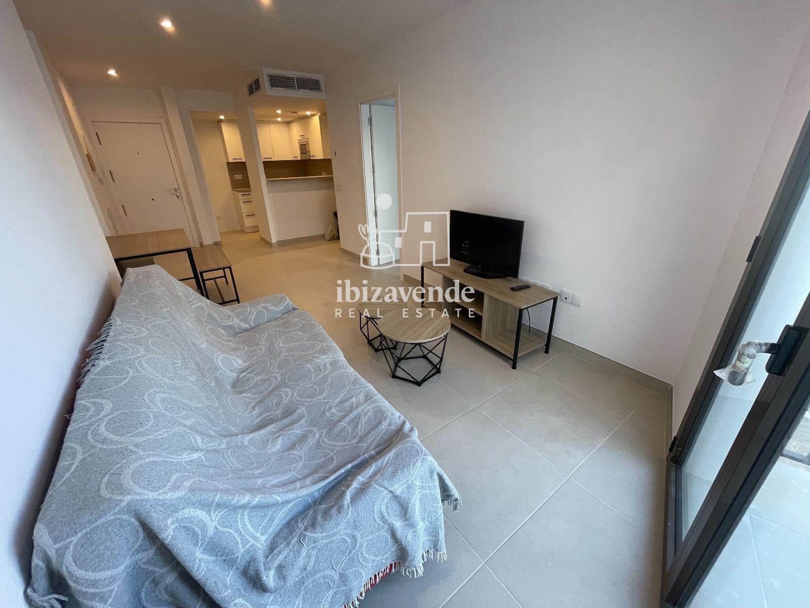 2 bedroom Flat for rent in Sant Antoni de Portmany - € 3,500 (Ref: 9841395)
