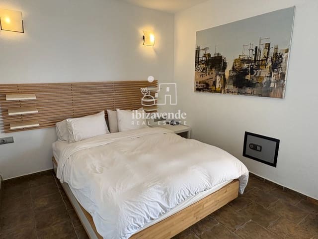 5 Zimmer Villa zu vermieten in La Siesta, Santa Eulalia / Santa Eularia mit Pool - 15.000 € (Ref: 9841806)