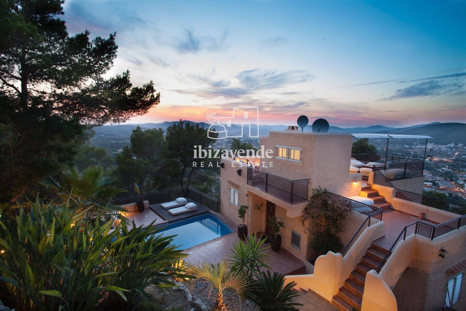 5 Zimmer Villa zu vermieten in La Siesta mit Pool - 15.000 € (Ref: 9841806)